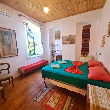 Mi Casa Es Tu Casa - Backpackers