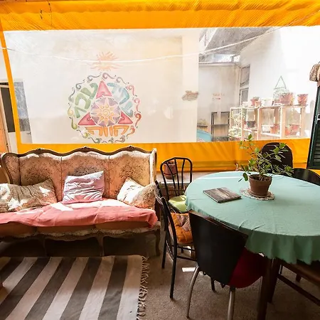 ホステル Mi Casa Es Tu Casa - Backpackers Shkodër