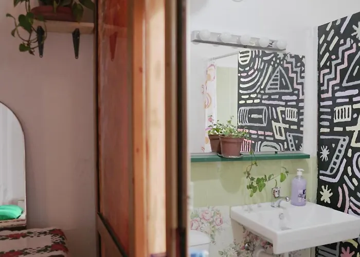 Mi Casa Es Tu Casa - Backpackers Hostal *