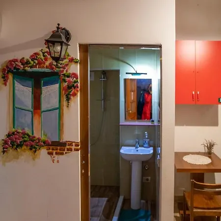 Mi Casa Es Tu Casa - Backpackers Хостел *