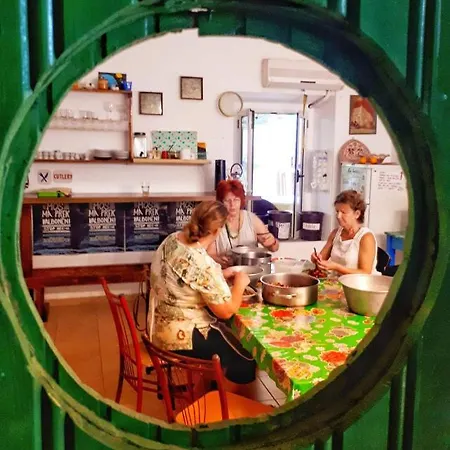 Хостел Mi Casa Es Tu Casa - Backpackers *