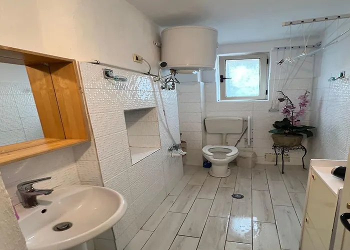 Mi Casa Es Tu Casa - Backpackers Hostel Shkoder